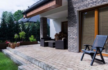 3.5 BHK Semi-Furnished Flat